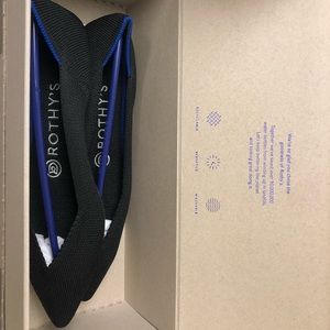 *NWT* Rothy’s “The Point” Black Solid Size 7